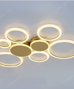 chiếc đèn ốp trần có thiết kế là những vòng tròn đèn led màu vàng mang phong cách hiện đại phù hợp không gian phòng khách và phòng ngủ