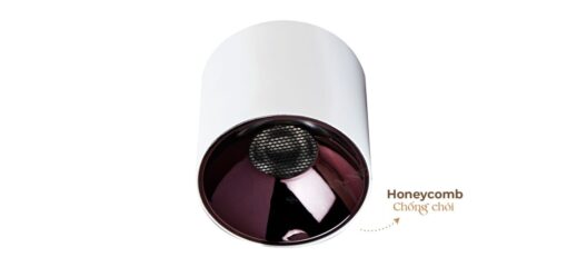 Đèn ốp trần LED chóa màu đen tím 9W CL3-A9 với thiết kế hiện đại và tinh tế. Hình dáng của đèn là hình trụ tròn. Với màu sắc vỏ bên ngoài là đen/ trắng tạo nên vẻ đẹp sang trọng và độc đáo.