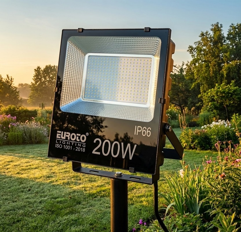 Đèn pha sân vườn FA-MẪUK200W