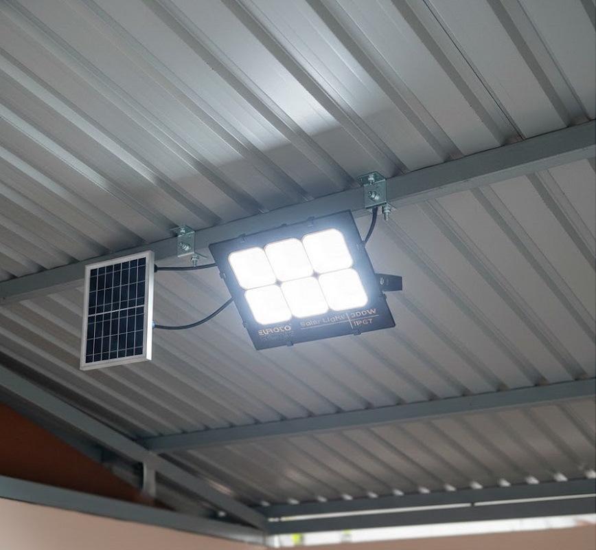 Đèn năng lượng mặt trời SOLAR66