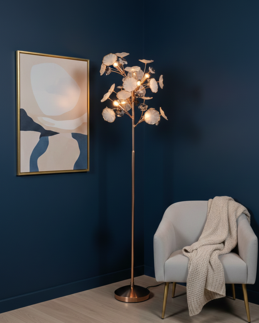 Đèn cây bông sứ kết hợp thuỷ tinh SNT4110 gây ấn tượng mạnh bởi vẻ đẹp nghệ thuật tinh xảo. Lấy cảm hứng từ hình ảnh những đóa hoa đá.....