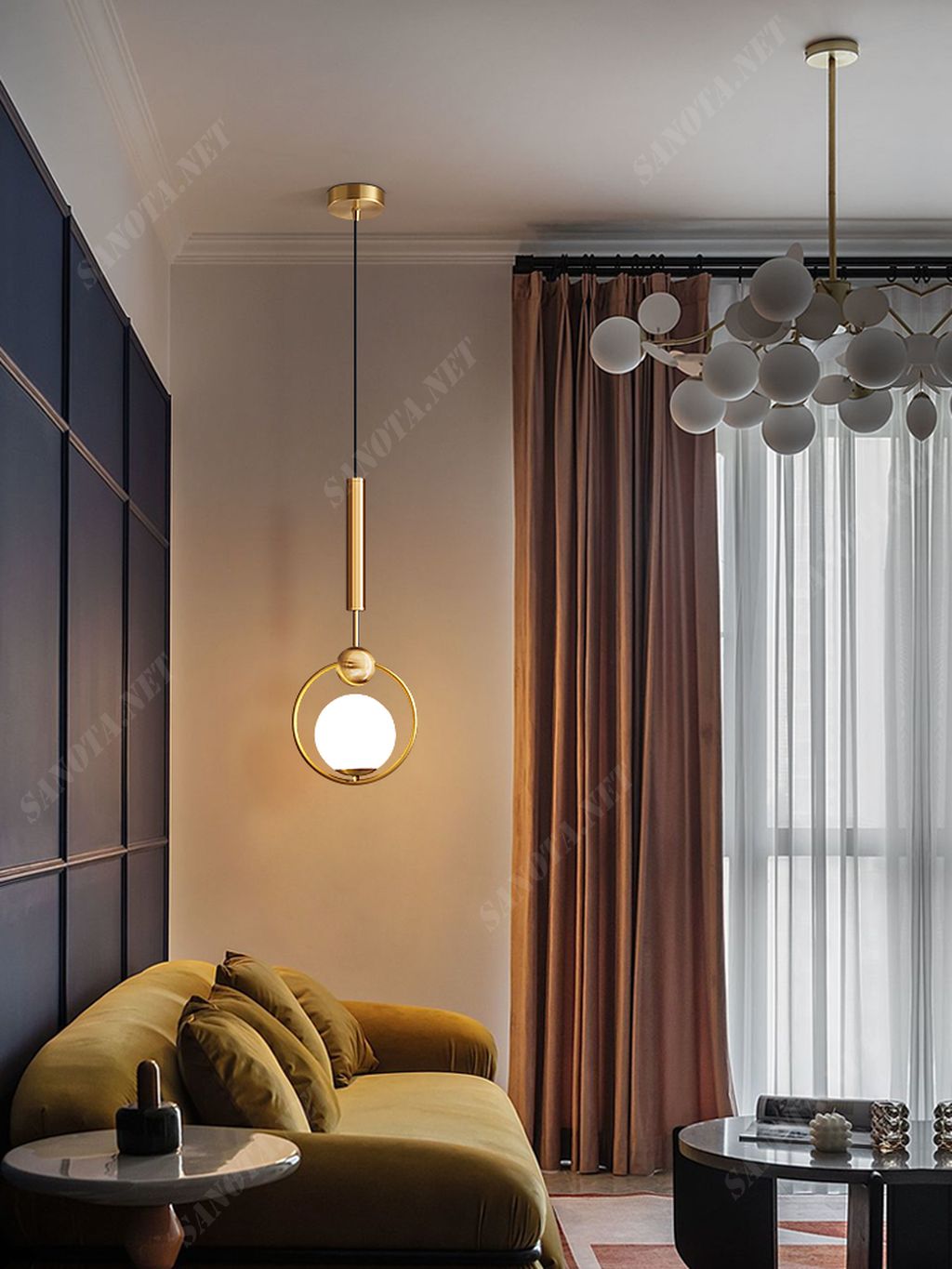 Tại Sanota, chúng tôi cung cấp hàng trăm mẫu đèn thả thủy tinh với thiết kế phong phú: từ cổ điển, tân cổ điển đến hiện đại, tối giản. Bạn có thể dễ dàng lựa chọn mẫu đèn phù hợp cho