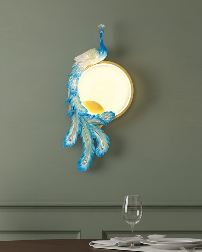 Đèn tường khổng tước ôm trăng vàng SNT6154