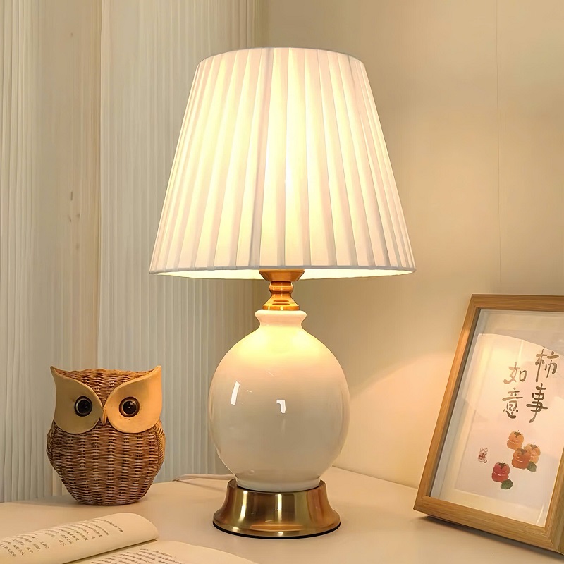 Đèn Bàn Gốm Sứ Cao Cấp Thanh Lịch SNT6209 