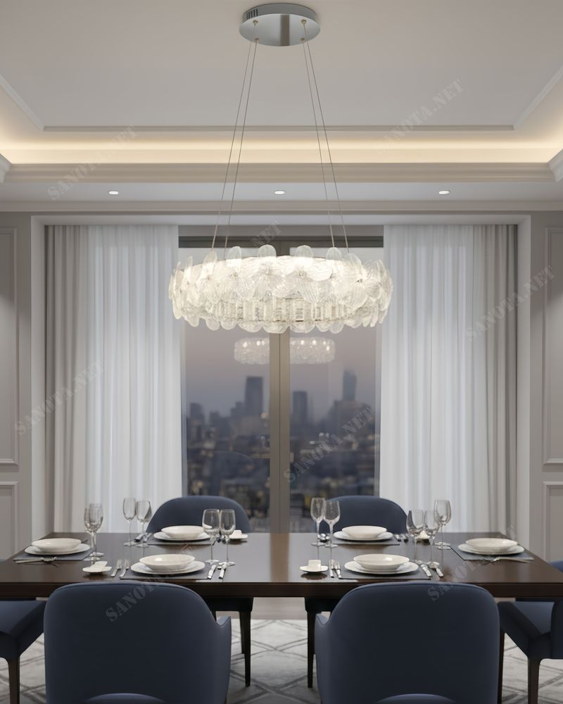 Đèn chùm led vòng hoa SNT3927 thu hút mọi ánh nhìn bởi cấu trúc bốn vòng sáng LED hình elip màu trắng tinh khôi, đan xen nhau tạo nên một hình khối ....