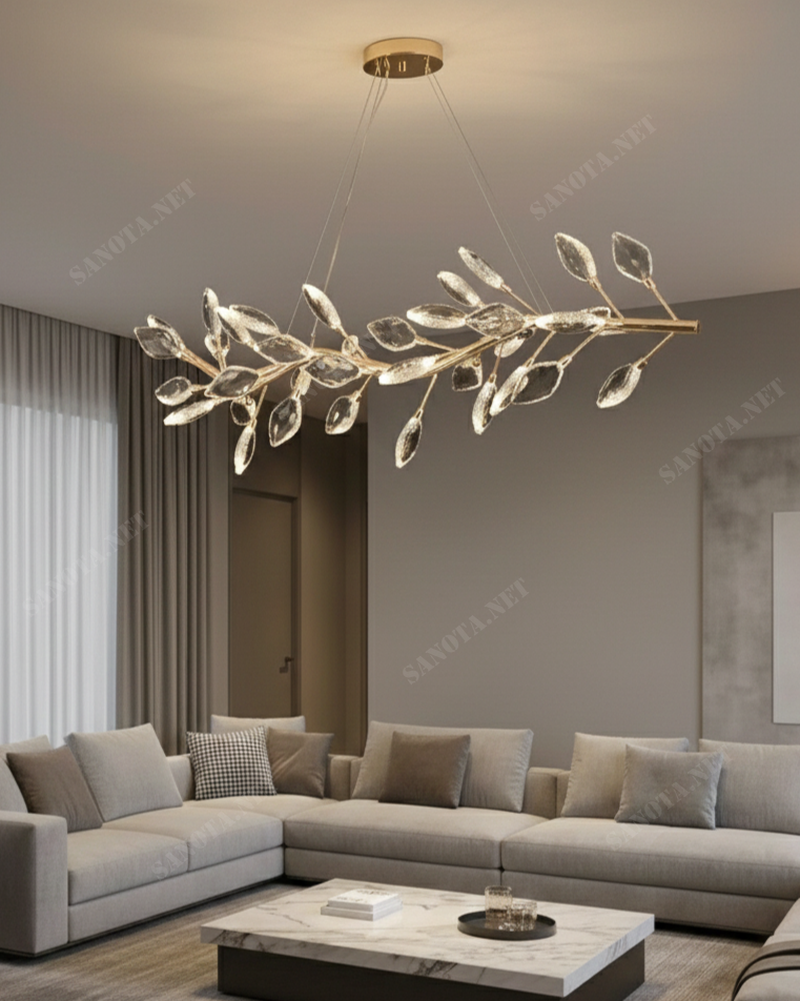 Đèn chùm pha lê cành ô liu vàng kim SNT6240 là một tác phẩm nghệ thuật ánh sáng tinh tế, mang phong cách hiện đại kết hợp nét mềm mại, gần gũi....