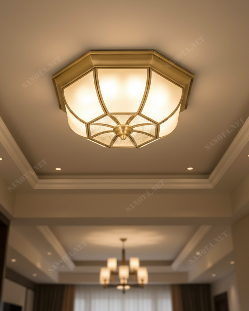 Đèn ốp trần đồng kim sa pha lê trang nhã SNT6347 là lựa chọn hoàn hảo cho những không gian cần sự tinh tế và sang trọng vừa phải.....
