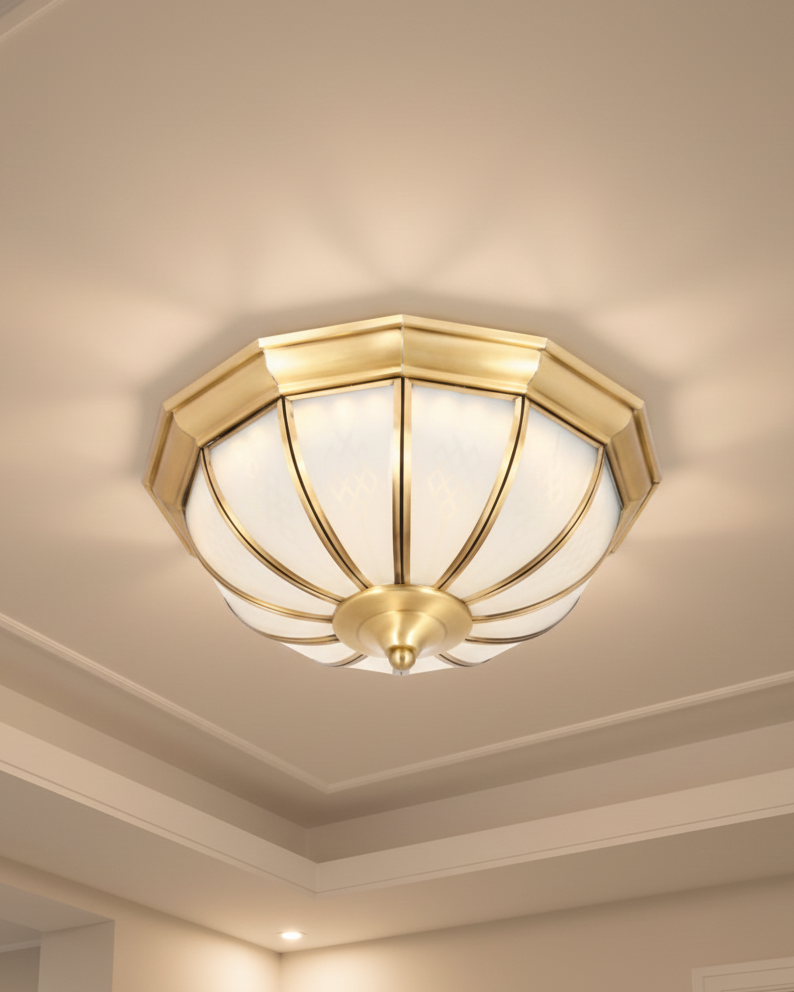 Đèn ốp trần đồng hoàng gia cung đình SNT6348 mang phong cách hoàng gia với những đường nét chạm trổ tinh xảo sẽ biến trần nhà ....