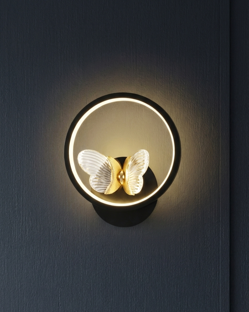 Đèn tường cánh bướm dạ quang SNT6455 với cấu trúc hình khối độc đáo. Phần đế và vòng tròn bao quanh được làm bằng kim loại chắc chắn....